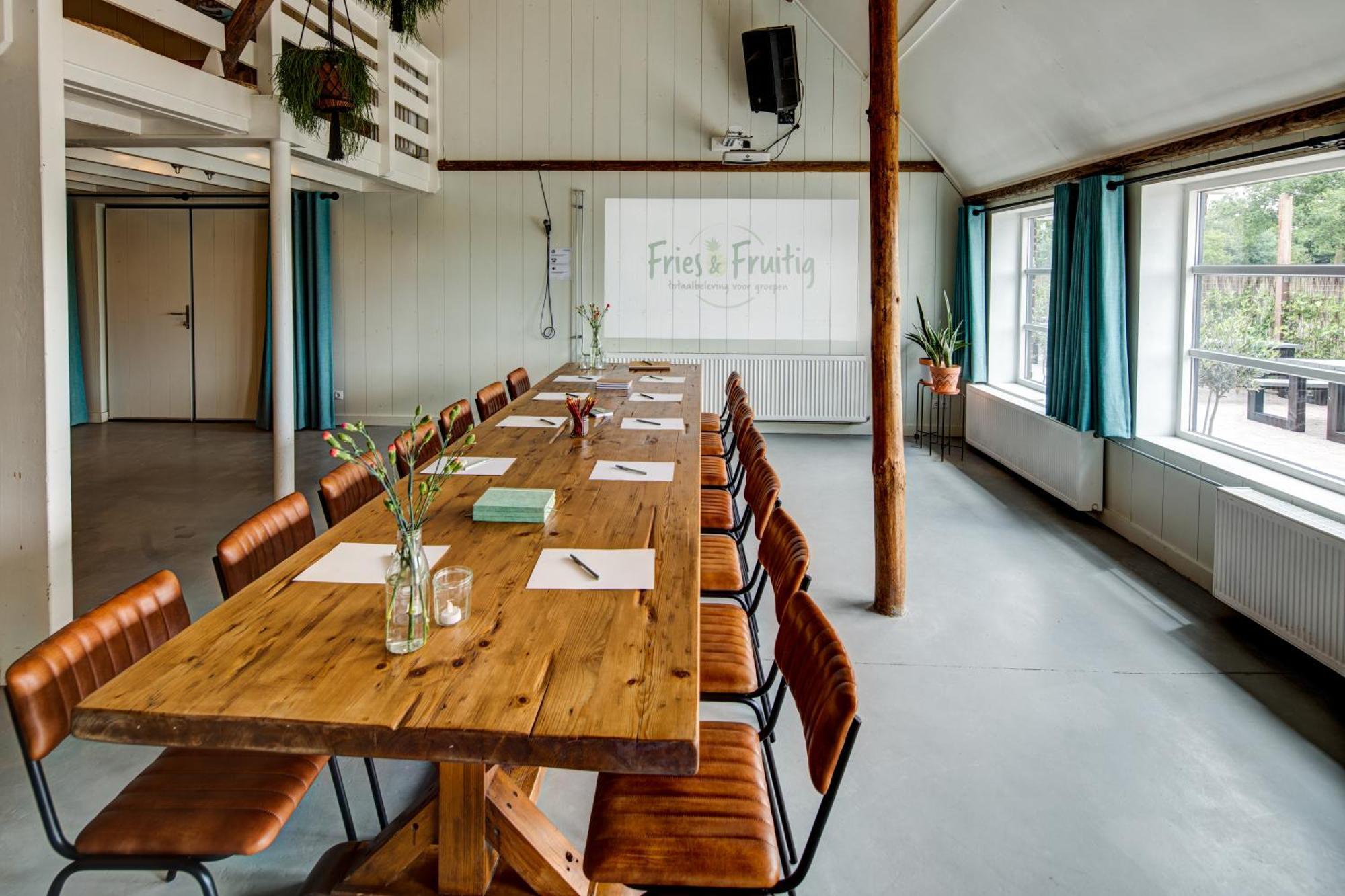 Groepsaccommodatie Fries En Fruitig Nijhuizum Exterior foto