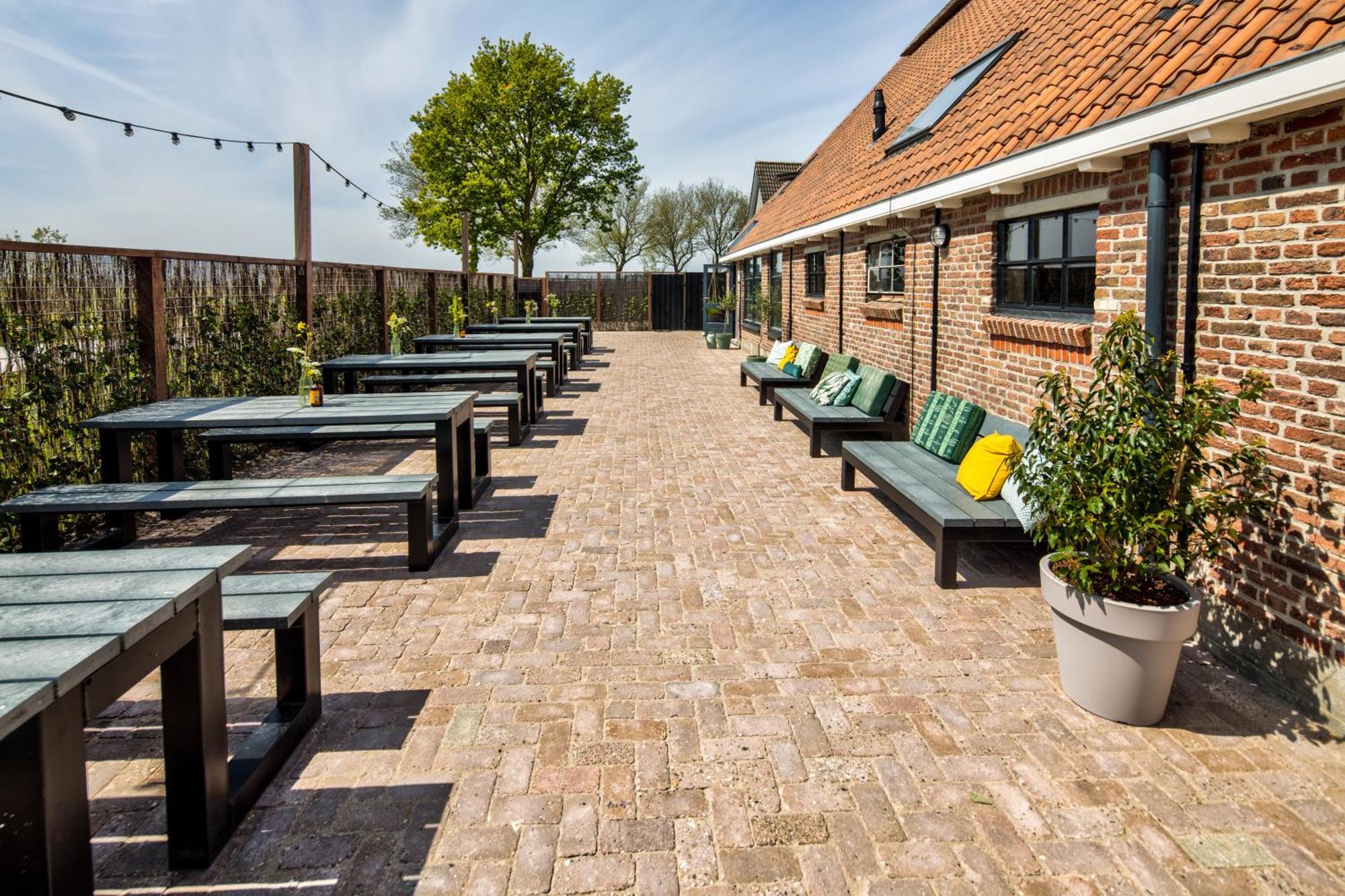 Groepsaccommodatie Fries En Fruitig Nijhuizum Exterior foto